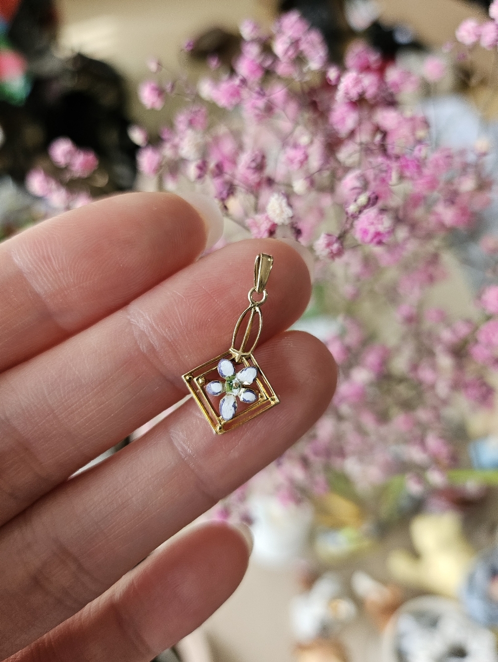 10K Antique Gold Flower Enamel Lavalier Pendant